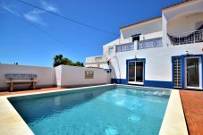 Villa em Albufeira - Vila Arvela com Piscina Privada e 3 Quartos