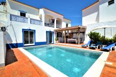 Villa em Albufeira - Vila Arvela com Piscina Privada e 3 Quartos