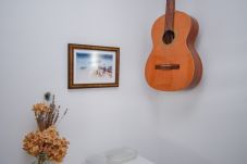 Apartamento em Estoril - Refugio no Estoril com Varanda e Vista Mar