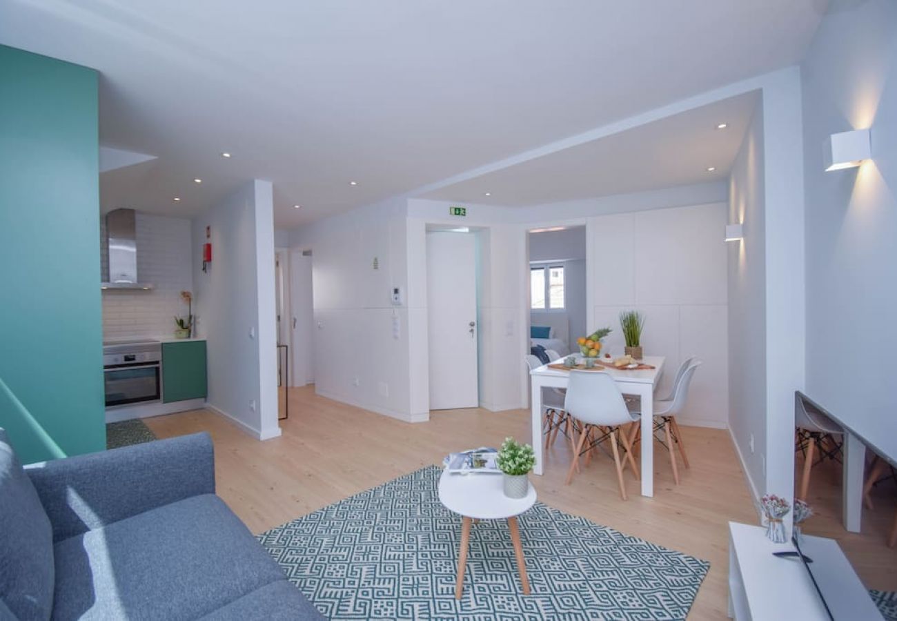Apartment in Cascais - Central & Stylish 2 Bedroom Apartment with Balcony 