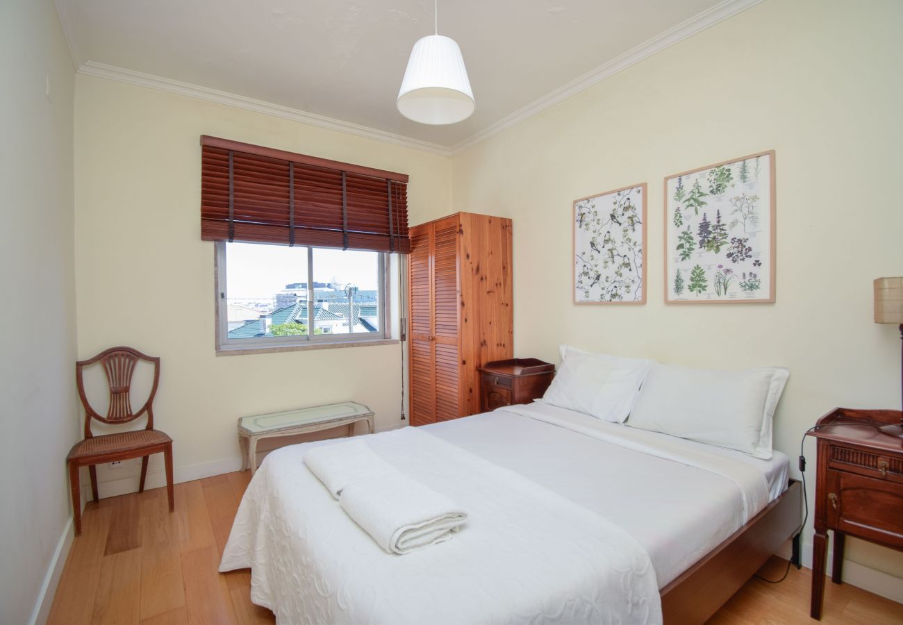 Apartment in Cascais - Cozy 2 Bedroom Apartment near the Beach