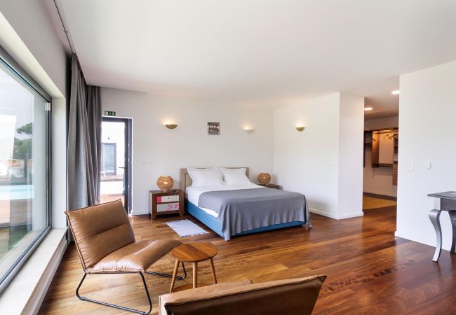 Rent by room in Sintra - Sea Escape Premium