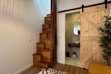 House in Estoril - Cozy Retreat in Estoril - 5 min from the beach!